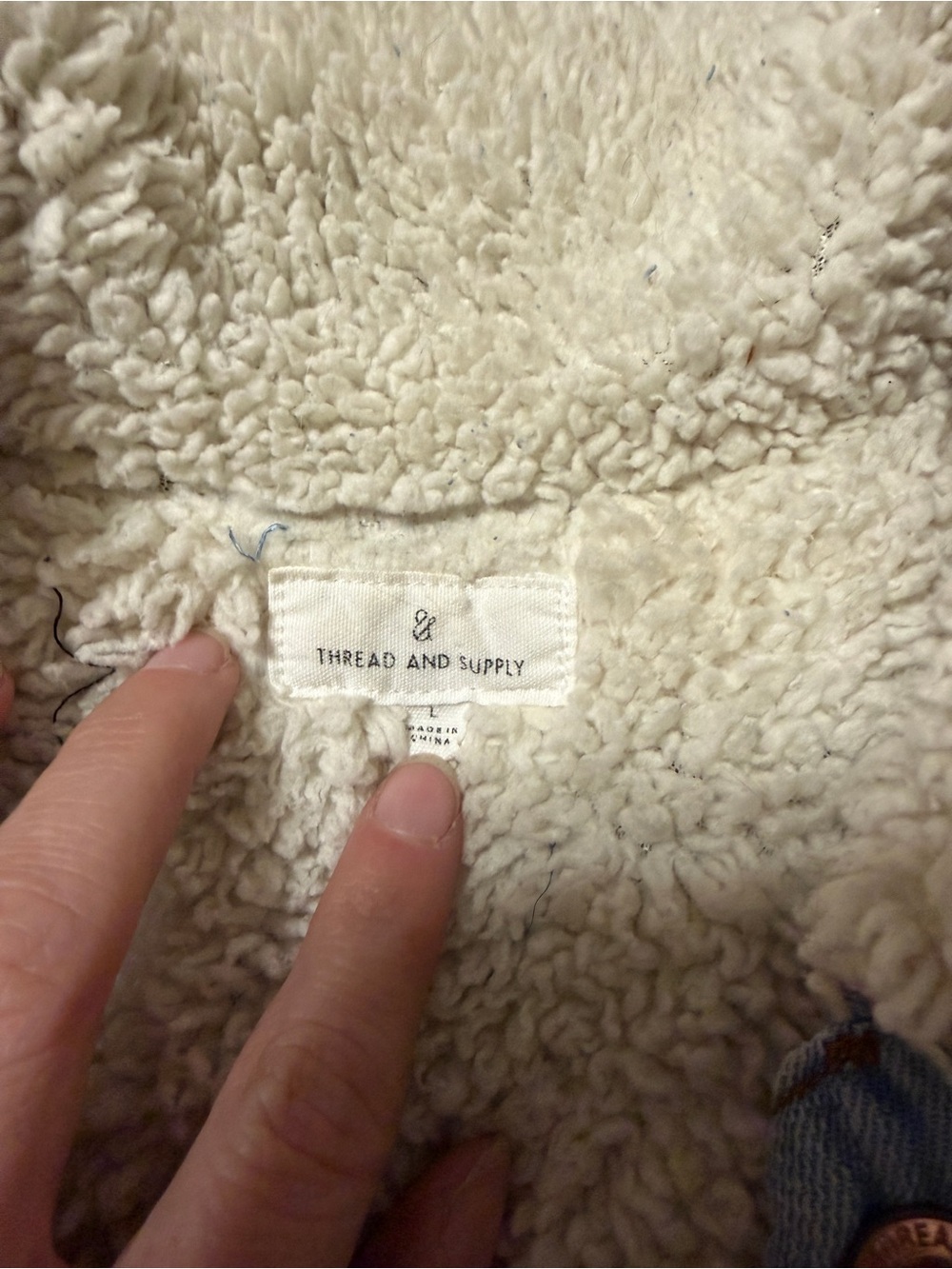 Thread & Supply Light Wash Women’s Denim Jacket with Sherpa Collar - Picture 5 of 6